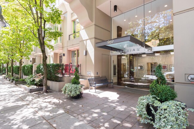 969 Richards St in Vancouver, BC - Building Photo - Building Photo