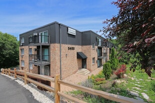 Edina Manor Apartments in Edina, MN - Building Photo