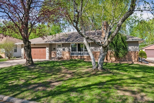 6416 Wilryan Ave in Minneapolis, MN - Building Photo - Building Photo