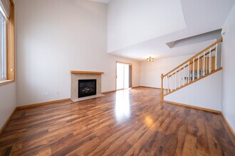 557 French Ln in Dundas, MN - Building Photo - Building Photo