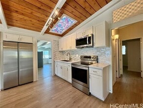 2422 Anihinihi St in Pearl City, HI - Foto de edificio - Building Photo