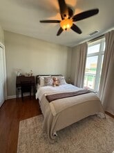 140 S River St, Unit 402 in Aurora, IL - Foto de edificio - Building Photo