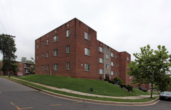 1958 19th Pl SE in Washington, DC - Foto de edificio - Building Photo