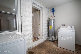 614 E Brushy Valley Dr in Powell, TN - Building Photo - Building Photo