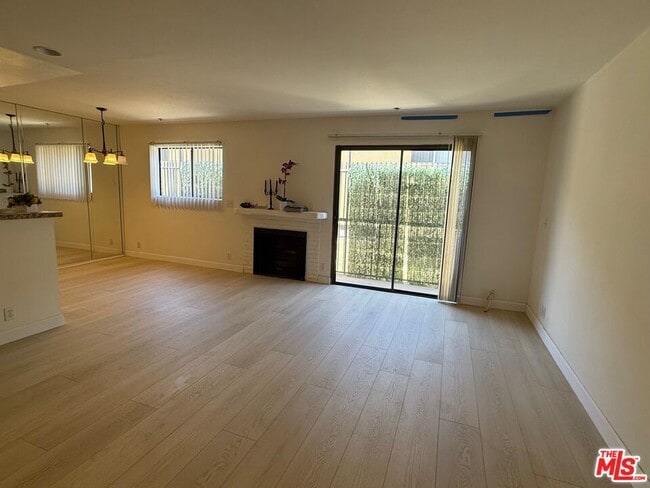 4322 Matilija Ave in Los Angeles, CA - Building Photo - Building Photo