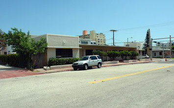 7500 Dickens Ave in Miami Beach, FL - Building Photo - Building Photo