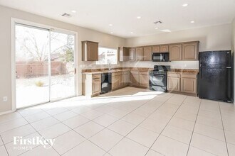 11239 Albergotta Ct in Las Vegas, NV - Building Photo - Building Photo