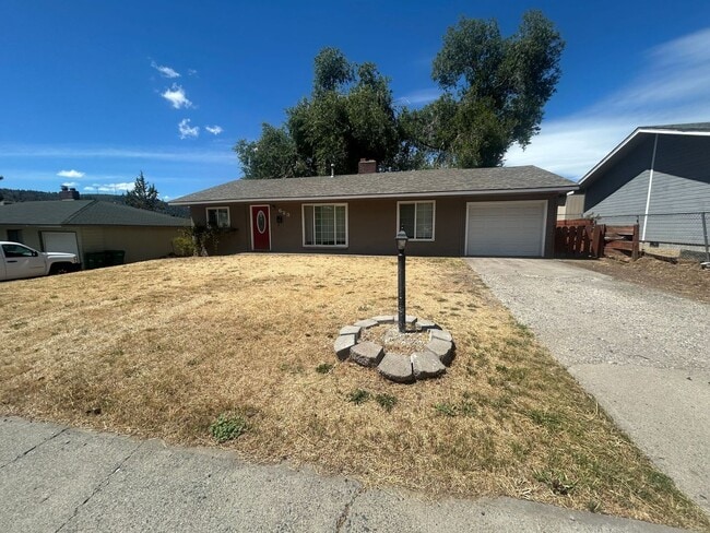 property at 623 Roosevelt St
