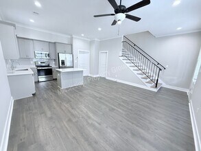 1402 Pleasant Dr in Oxford, MS - Building Photo - Building Photo