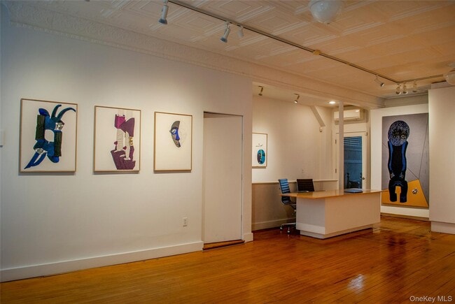 362 1/2 Warren St in Hudson, NY - Building Photo - Building Photo