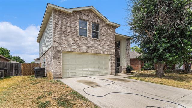8732 Hunters Point Way in Fort Worth, TX - Building Photo - Building Photo