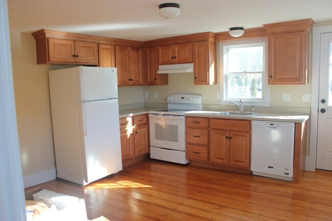 1 Ford Pl, Unit 1FordPl. Apt1