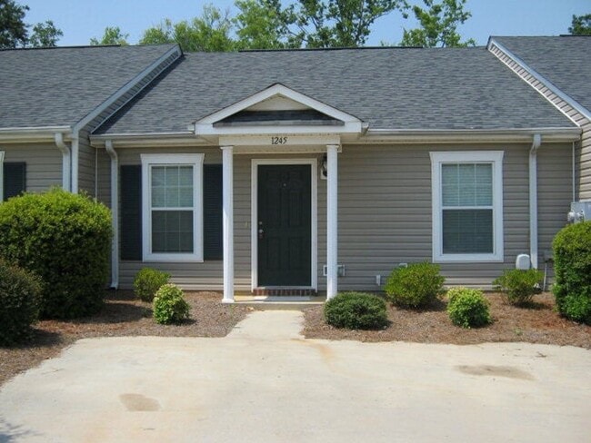 property at 1245 Longpoint Dr
