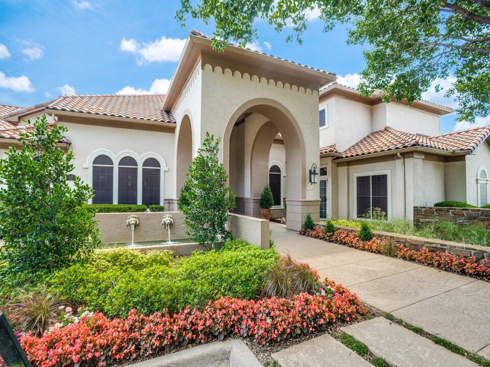 La Ventura Apartments in Plano, TX - Foto de edificio