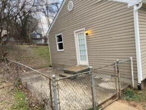 2423 Larkwood Ln in Knoxville, TN - Building Photo - Building Photo
