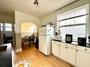 1026 E 4th St-Unit -Unit B in Duluth, MN - Building Photo - Building Photo
