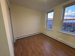 4306 John F. Kennedy Blvd in Union City, NJ - Building Photo - Building Photo