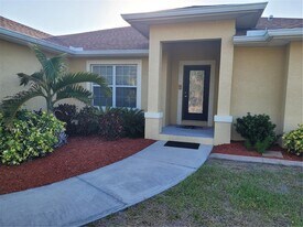 9458 Modesto Cir in Port Charlotte, FL - Building Photo