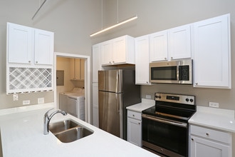 Brittany Springs Apartment Homes in Naperville, IL - Foto de edificio - Interior Photo