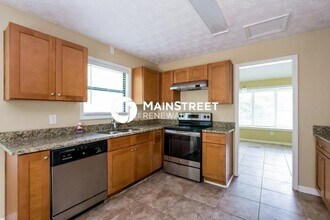 5061 Ravenwood Dr in Marietta, GA - Building Photo - Building Photo