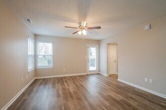 15341 Ten Point Dr in Noblesville, IN - Building Photo - Building Photo