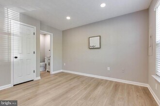 9709 Leasdale Rd in Rosedale, MD - Foto de edificio - Building Photo