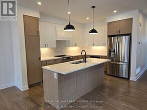 1320 Whitlow Grass Wy in Ottawa, ON - Building Photo - Building Photo