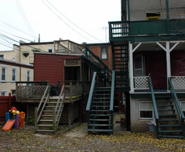 4TH ST COMMONS in Easton, PA - Foto de edificio - Building Photo