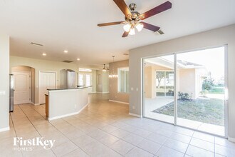 2081 Nuremberg Blvd in Punta Gorda, FL - Foto de edificio - Building Photo