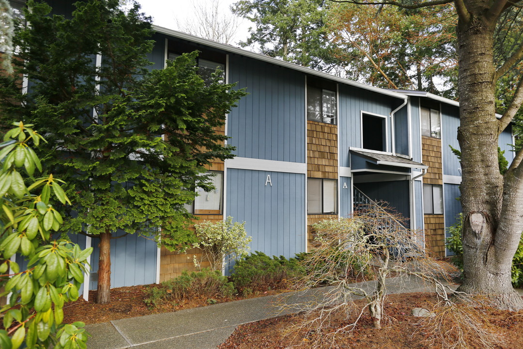 Shadow Creek in Bremerton, WA - Building Photo