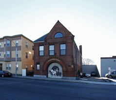 444 Western Ave in Brighton, MA - Building Photo