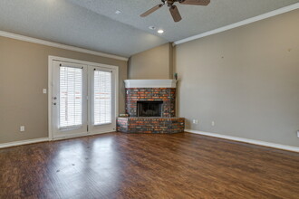 5801 110th St in Lubbock, TX - Building Photo - Building Photo