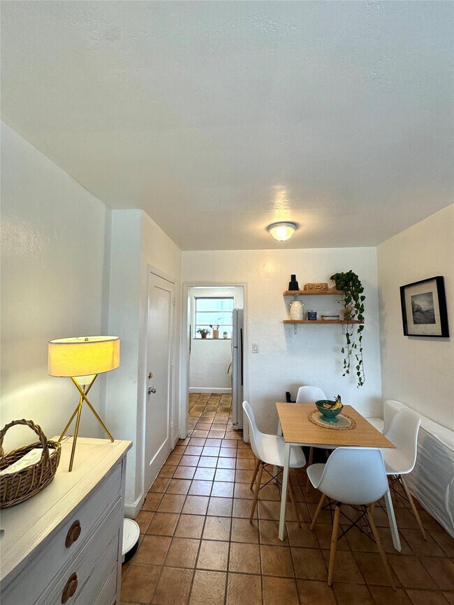 617 SW 11th St in Miami, FL - Building Photo - Building Photo