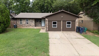 5017 S Briarwood Dr in Oklahoma City, OK - Building Photo - Building Photo