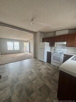 142 Oak St in Fayetteville, NC - Building Photo