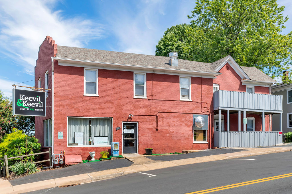 703 Hinton Ave in Charlottesville, VA - Building Photo