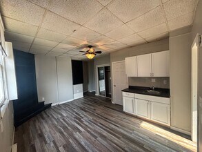 719 5th Ave S-Unit -Apt 2 in La crosse, WI - Building Photo - Building Photo