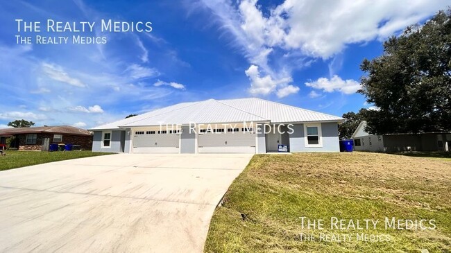property at 7801 Valencia Rd