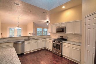 543 Rivergrove Dr in Houston, TX - Building Photo - Building Photo