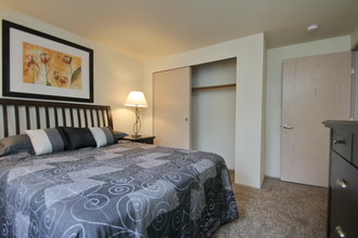 Camelot Apartment Homes in Everett, WA - Foto de edificio - Interior Photo