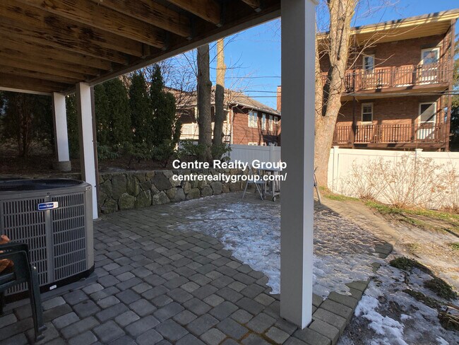 7 Acron Rd, Unit 1 in Brookline, MA - Building Photo - Building Photo