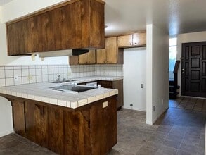 40 N 19th Ave in Lemoore, CA - Building Photo - Building Photo