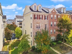 2238 Margraf Cir in Leesylvania, VA - Building Photo