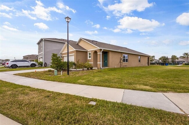 4529 Blue Rock Dr in Sanford, FL - Building Photo - Building Photo