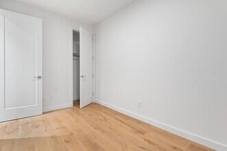503 W 22nd St in New York, NY - Building Photo - Building Photo
