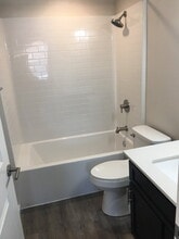 8516 Washington Blvd SW in Lakewood, WA - Building Photo - Building Photo