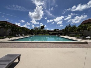 21902 Lake Forest Cir, Unit 106 in Boca Raton, FL - Building Photo - Building Photo