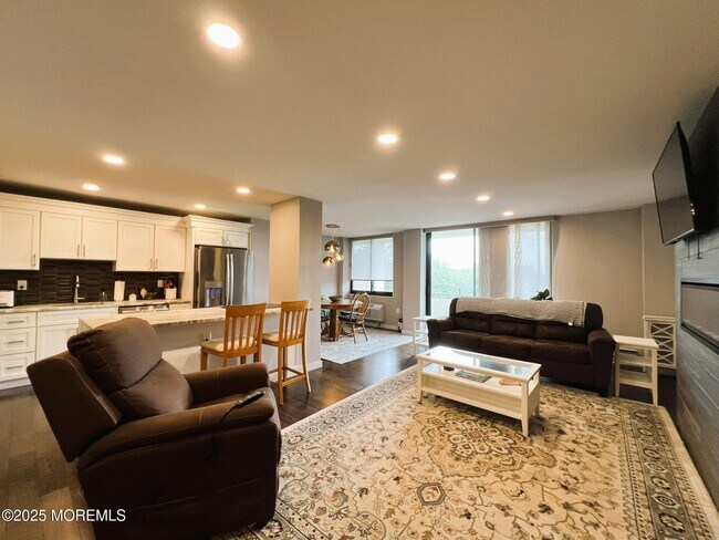 1 Channel Dr in Monmouth Beach, NJ - Building Photo - Building Photo