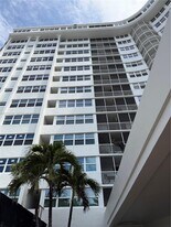 100 Golden Isles Dr in Hallandale Beach, FL - Building Photo