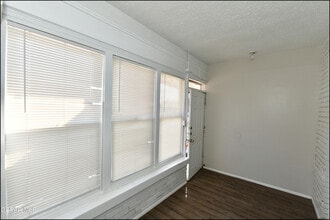 3519 Douglas Ave in El Paso, TX - Foto de edificio - Building Photo